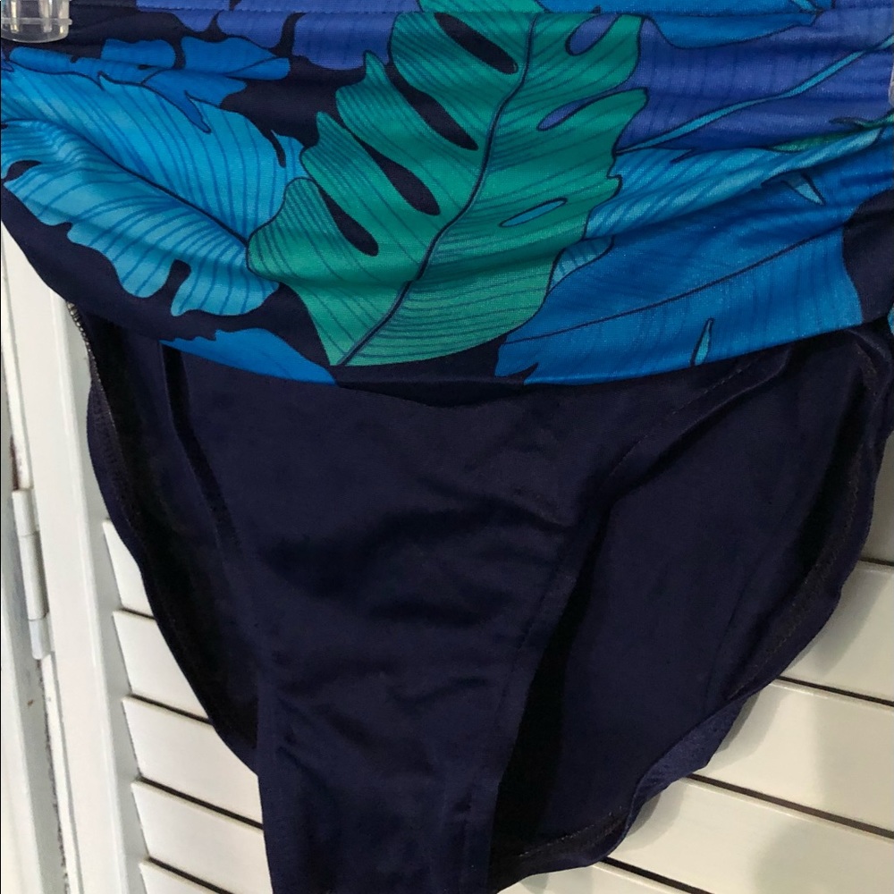 2 Piece Blue Floral Swimsuit Size 8 - Picture 3 of 6